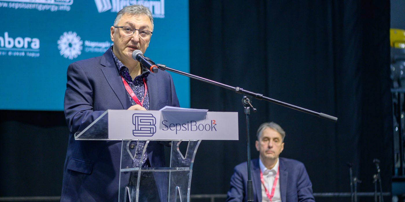 Bogdan Suceavă: sunt de profesiune cititor
